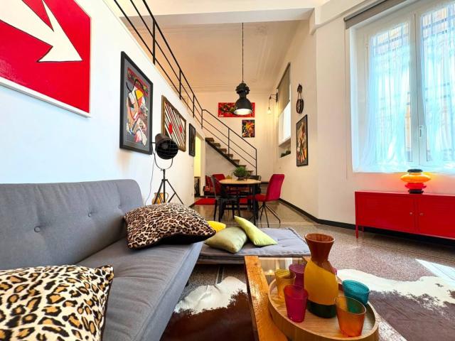 Loft largo della Zecca 10, Maddalena, Genova