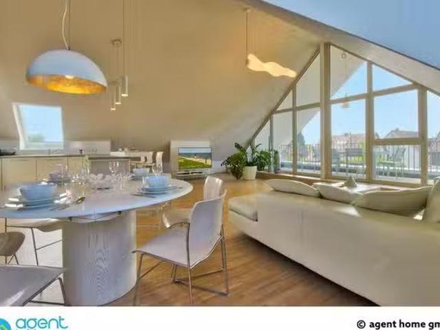 LOFT LIVING