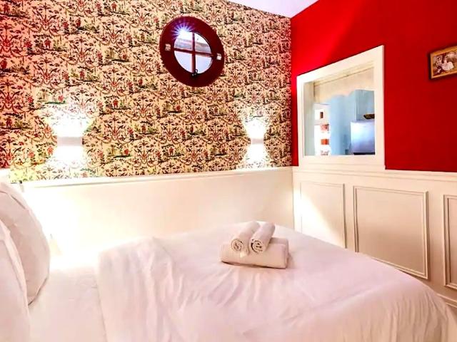 Loft Paris 7th Eiffel Tower, Paris Amsterdam Apartments for Rent