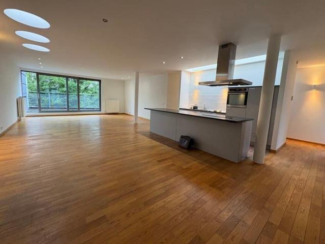 LOFT PENTHOUSE 150sqm + TERRACE 22sqm + CELLAR + PARKING