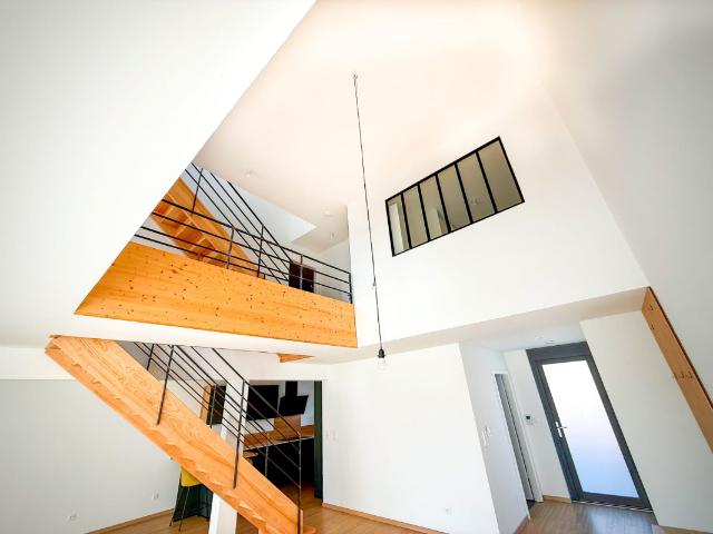 Loft Penthouse und sein 360° Dach, an der Grenze zu Frankreich