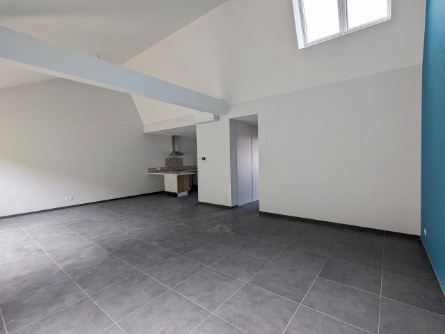 Loft récent T3 de 118M²