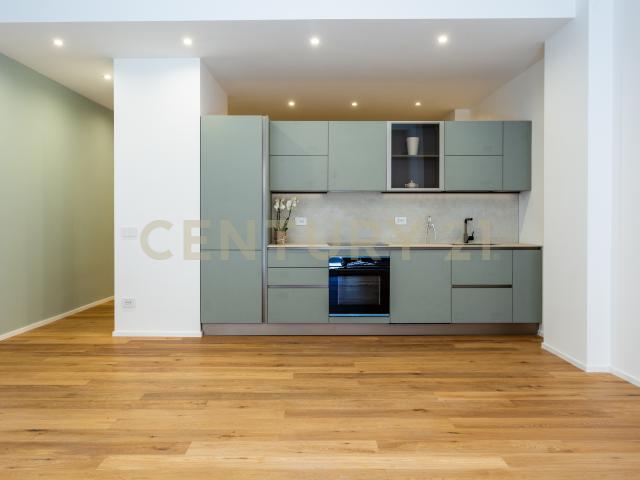 Loft ristrutturato in via dell'olmata 30, Roma