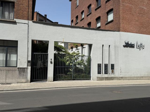 Loft studio in industrial building. Residentie Lodesloft