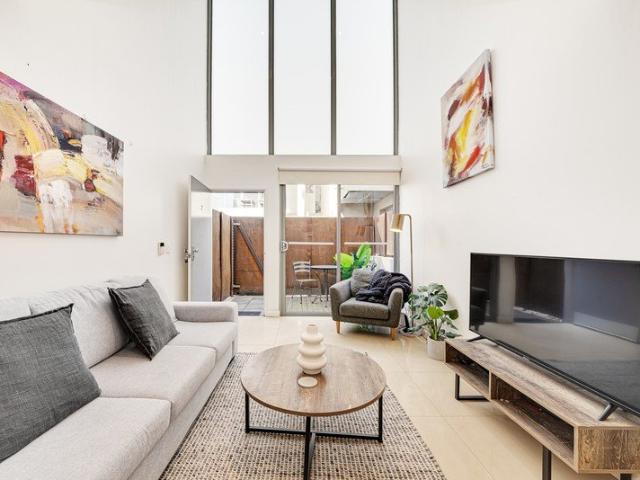 Loft Style Apartment in Central Location