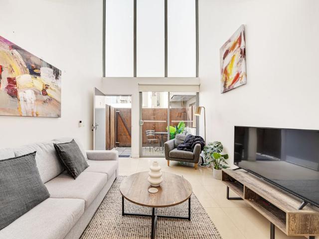 Loft Style Apartment in Central Location