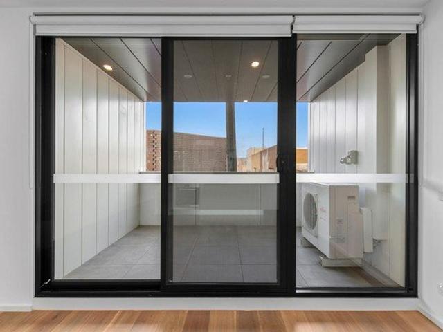 Loft Style 2 Bedroom Apartment | Tenanted at $665/wk | Brunswick East