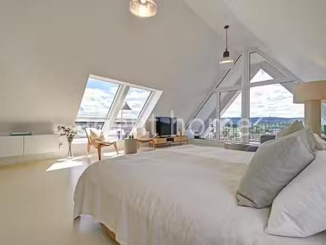 LOFT STYLE