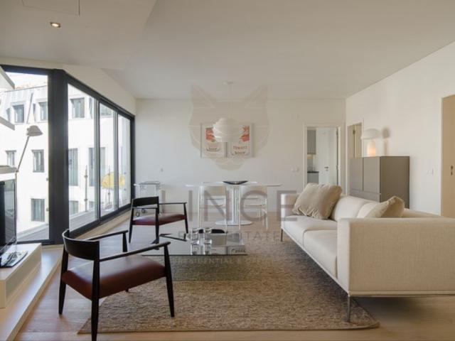 Loft T1 no Chiado, com terraço e estacionamento