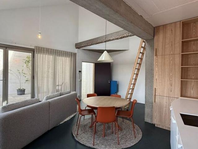 Loft te huur in Anderlecht voor € 1.725 met 3 slaapkamers