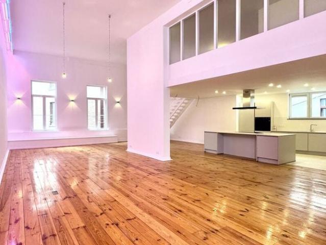 Loft te huur in Brussel voor € 2.800 met 3 slaapkamers