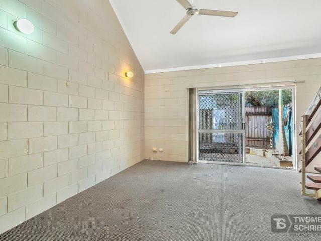Loft Townhouse In Whitfield
