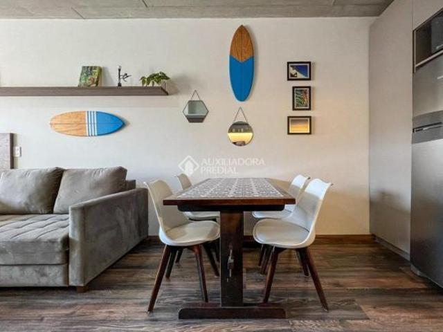 LOFT TOTALMENTE MOBILIADO NO CIDADE BAIXA