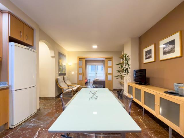 Loft Urbano con Patio XXL: Tu Refugio en el Centro