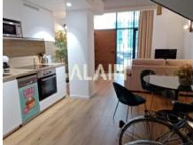 Loft Venta València Capital, Penya roja