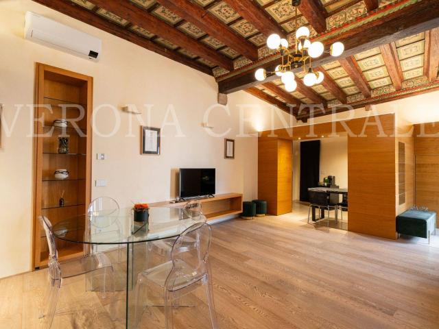 Loft via Dietro Filippini 2, Centro Storico, Verona