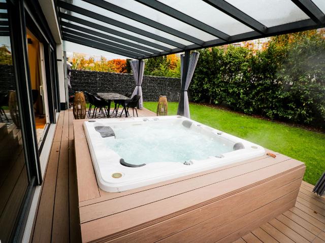 Loft with whirlpool in cologne, Koln Amsterdam Apartments for Rent