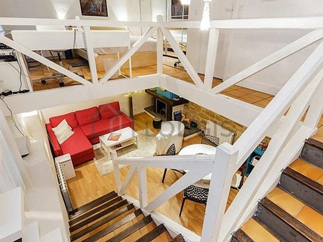 Loft 1 chambre meublé avec cheminée Le Marais Paris 3°