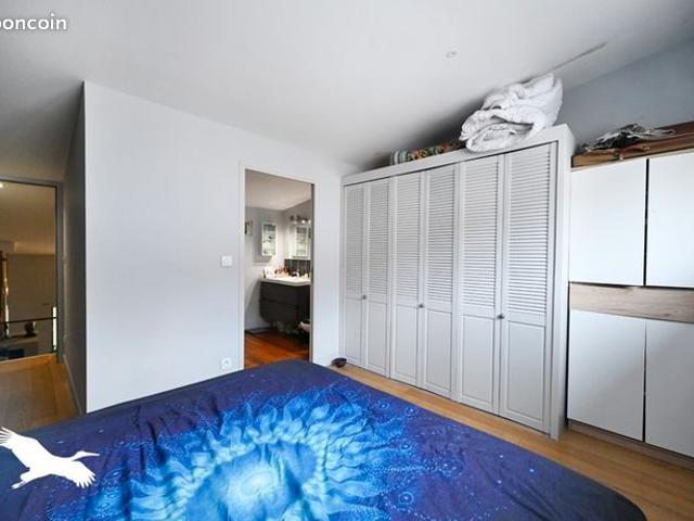 Loft 3 pièces 112 m²
