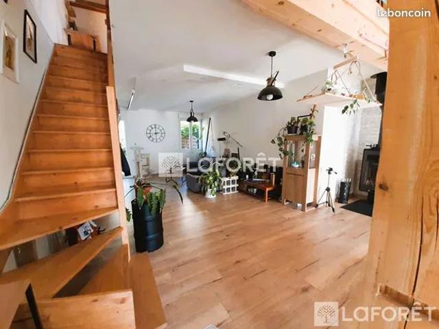 Loft 4 pièces 109 m²