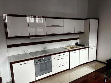 Loft 77m² z antresolą, blisko PKP i parków, pełne wyposażenie
