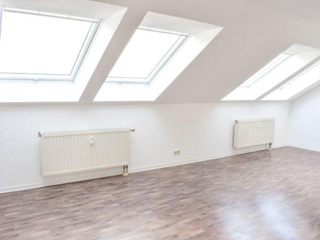 Loftartige Dachgeschosswohnung 3 Zimmer Aufzug Tageslichtbad