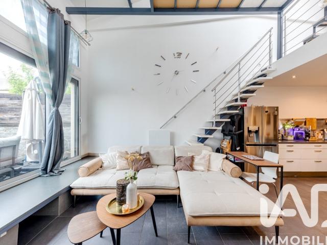 Loft/atelier/surface 3 pièces 69 m²