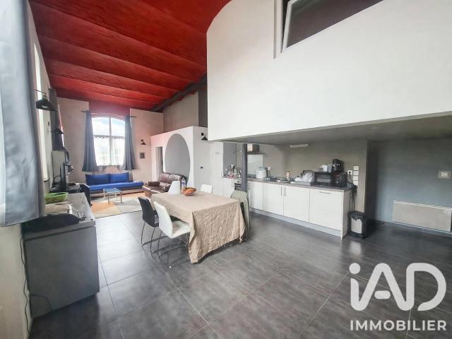 Loft/atelier/surface 3 pièces 95 m²