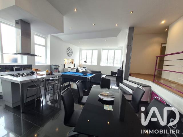 Loft/atelier/surface 4 pièces 136 m²