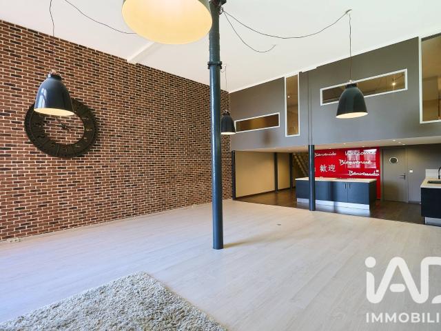 Loft/atelier/surface 4 pièces 158 m²