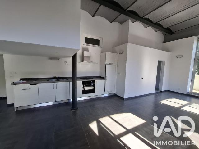 Loft/atelier/surface 4 pièces 94 m²