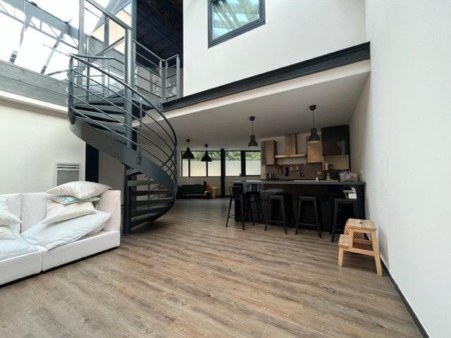 Appartement 5 pièces 154 m²