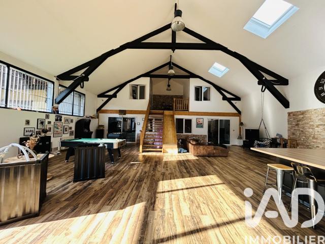 Loft/atelier/surface 5 pièces 286 m²