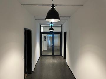 Loftwohnung im modernen Tabakquartier mit großem Balkon, moderner Einbauküche und Parkettboden