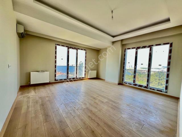 Loft'tan Göl Manzaralı 4+1 K.oto Park 135 M2 Lüx Daire Asansörlü