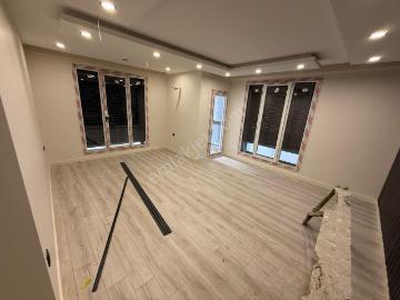 Loft'tan Halkalı Merkez Mh 95m2 Lüks,otoparklı 1.kat Satılık Daire