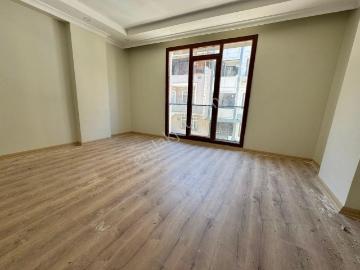 Loft'tan Kültür Merkezi'nin Arkasında 2+1 Yerden Isıtmalı 1.kat