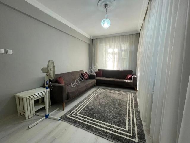 Loft'tan Söğütlüçeşme Mah Satılık 2+1 80m2 Giriş Kat Daire