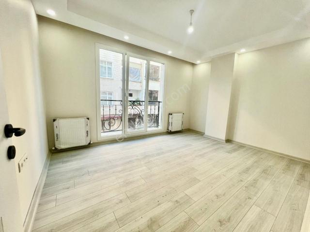 Loft'tan Yeşilov Mah 2+1 Asansörlü 72m2 Satılık 1.kat Daire