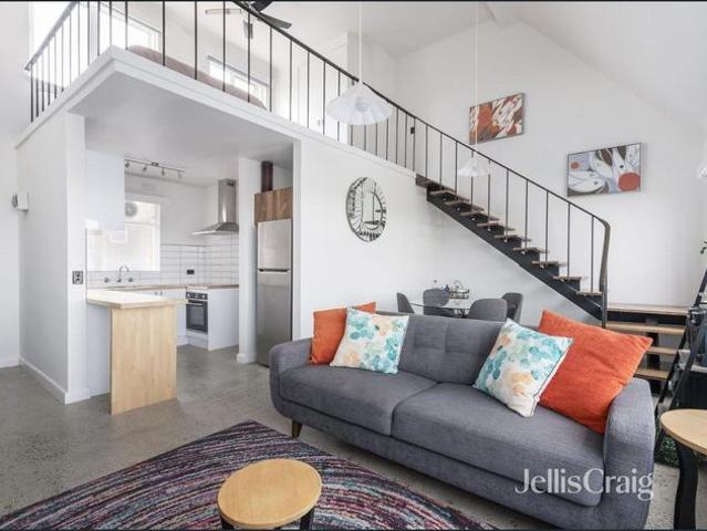 Loft Style one bedroom Apartment in Coburg