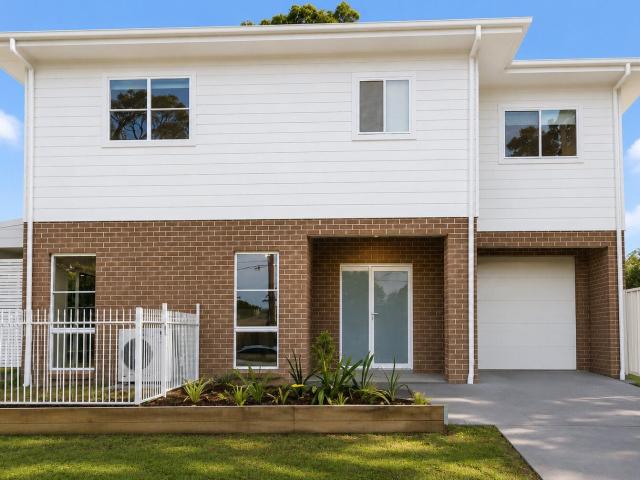 Loftus, 1B Spur Crescent