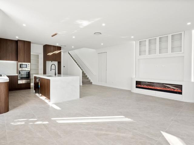 Loftus, 81a Loftus Avenue
