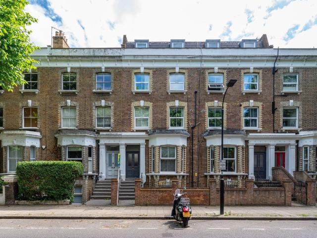 Loftus Road, Shepherd's Bush, London W12, 4 bed flat to rent, £4,300 pcm | PrimeLocation