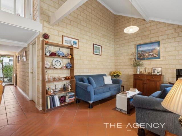 Lofty Living, Brilliantly Located!