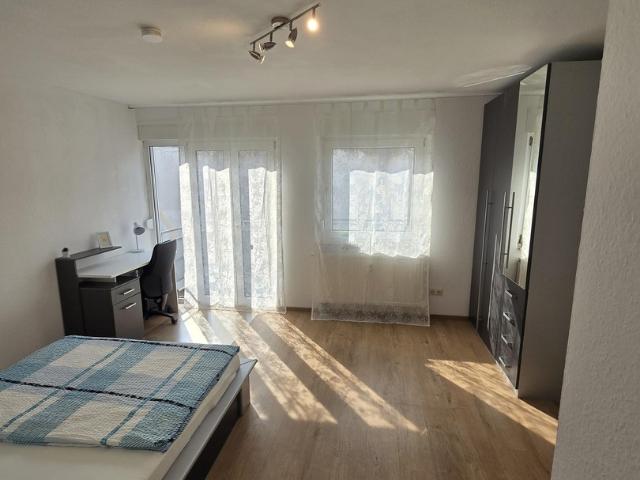 Löffelfertige 1 Zimmer Wohnung mit Balkon Ruhig gelegen & zentral in Fürth