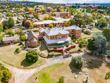 Logan Brae, Bathurst