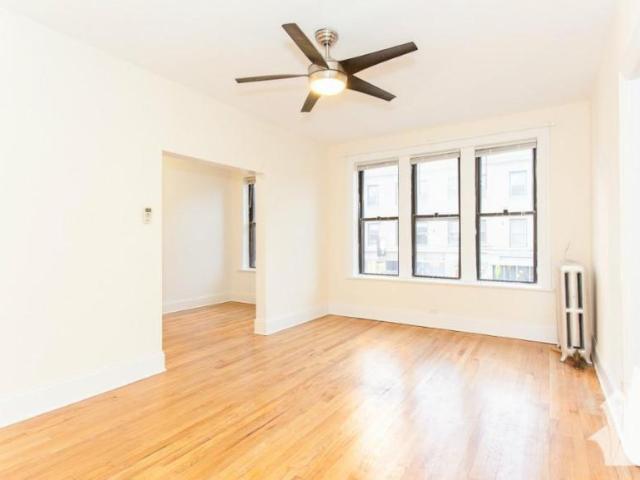 Logan Square IL 60647 104937900
