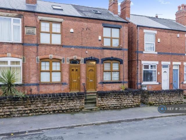 Logan Street, Nottingham, NG6 3 bed terraced house to rent £1,050 pcm £242 pw