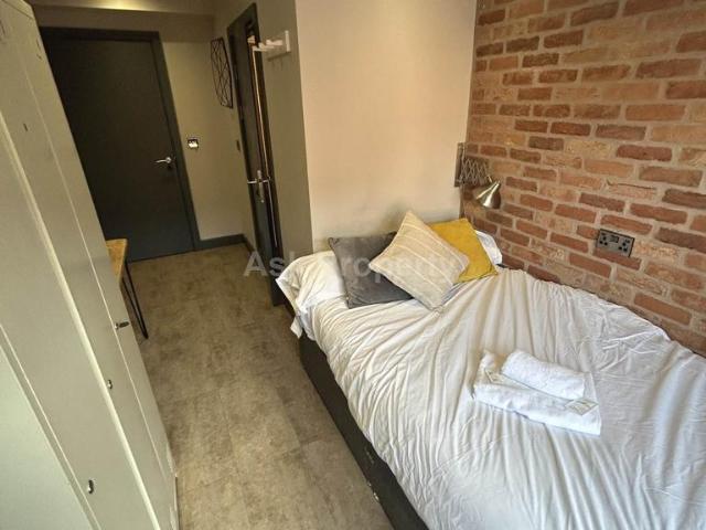 Logde Lane, The Loft, Derby 1 bed in a house share to rent £575 pcm £133 pw