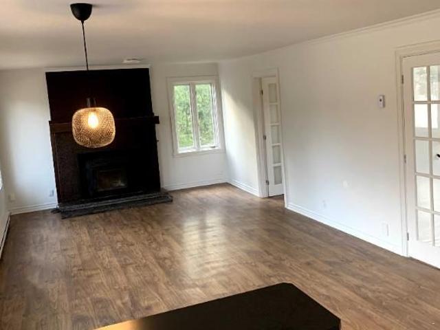 Logement 41/2 St Sauveur